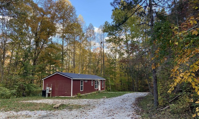Pittsburg Cottage | Quiet, Private 2 BR/1.5BA Unit ~ Lake View, next to Wood Creek Boat Dock