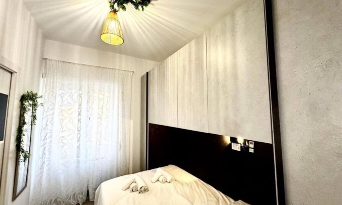 Prenestino-Centocelle House | Quiet room with private bath in Rome, Metro C
