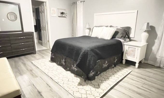 Medical Center District Condo | Quiet, spacious centrally-located condo in gated community