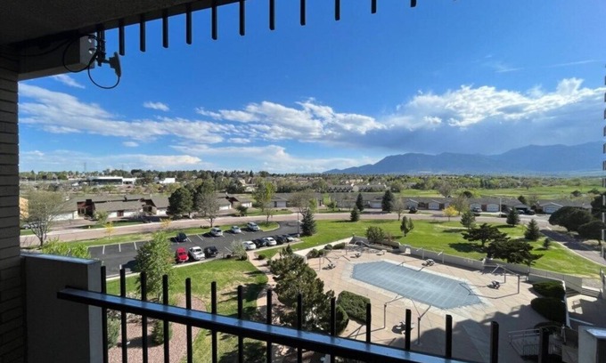 Southeast Colorado Springs Condo | Quiet, Spotless Condo with King Bed for your Getaway!