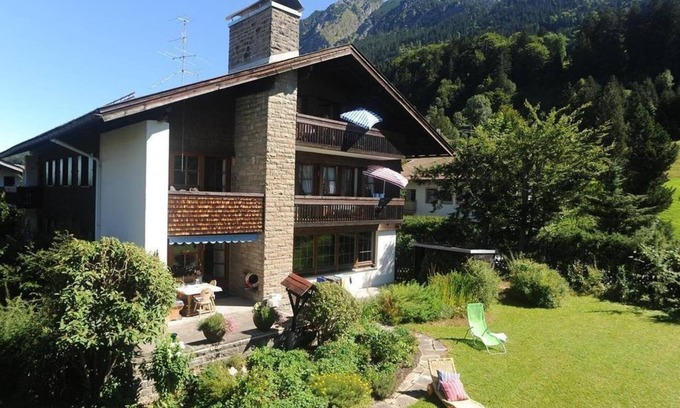 Oberstdorf Apartment | Quiet, sunny location, directly in Oberstdorf, all cable cars can be booked free of charge