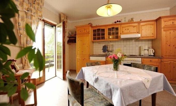 Maria Taferl Apartment | Quiet, sunny vacation apartment with garden view