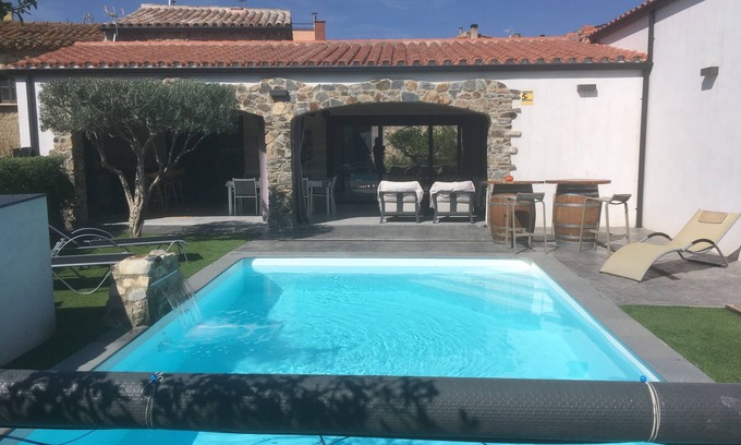 Garriguella House | QUIET VACATION - 2 STEPS FROM THE SEA - PRIVATE POOL