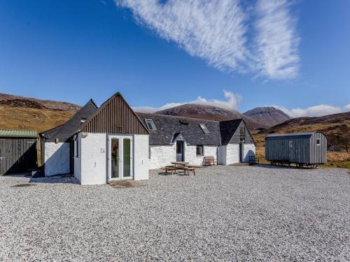 Inchnadamph Apartment | Quinag Studio Apartment - Uk49098