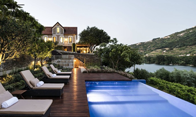 Mesao Frio House | Quinta de S. Bernardo Winery & Farmhouse
