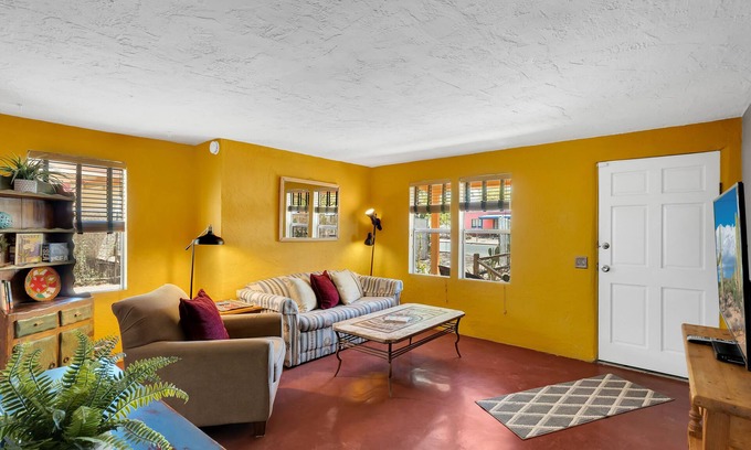 Peter Howell House | Quintessential Midtown Bungalow