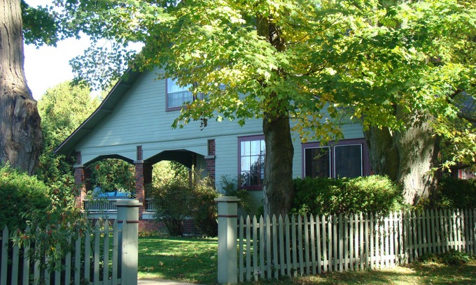 Bayfield Cottage | Quintessential summer home, water views, close to beach, walk to Main Street