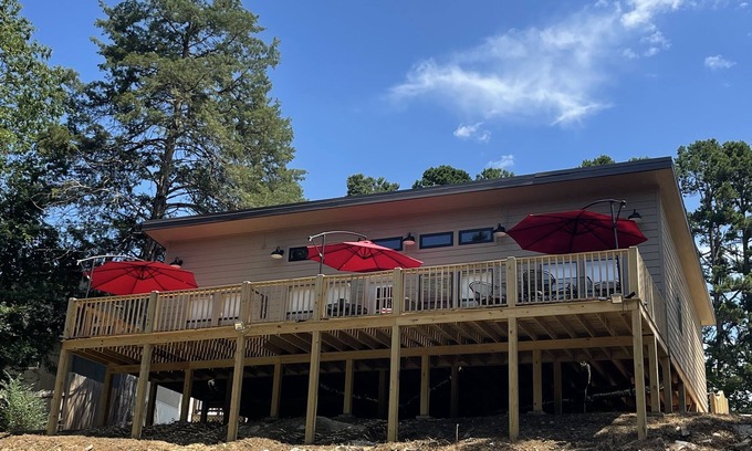 Daisy House | "QUITTIN TIME" Brand New Beautiful Cozy Lake House in Daisy on Lake Greeson!