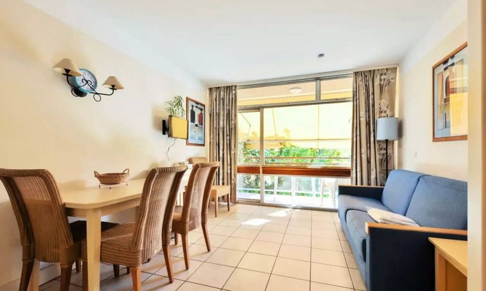 Saint-Laurent-du-Var Apartment | Résidence Héliotel Marine - maeva Home - Studio 4 people - Comfort