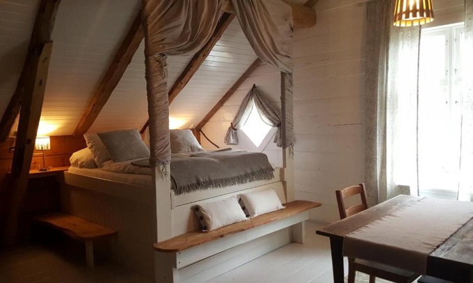Sogndal Hotel | Rødseter Gjestegård