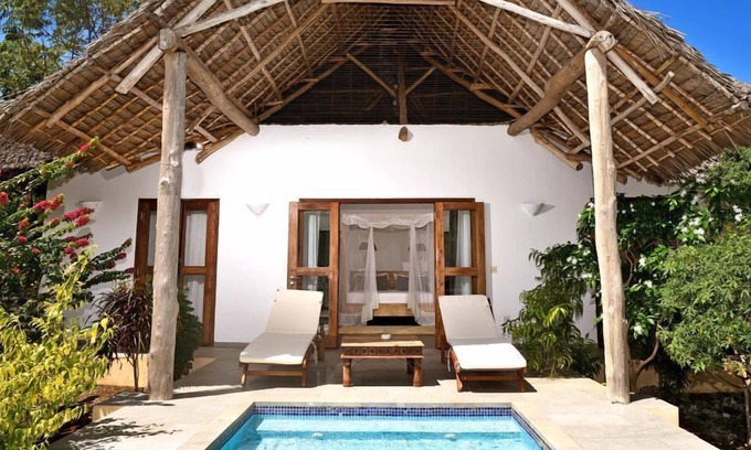 Michamvi Apartment | R 200 Beach Resort Garden View Villa Double Half Board