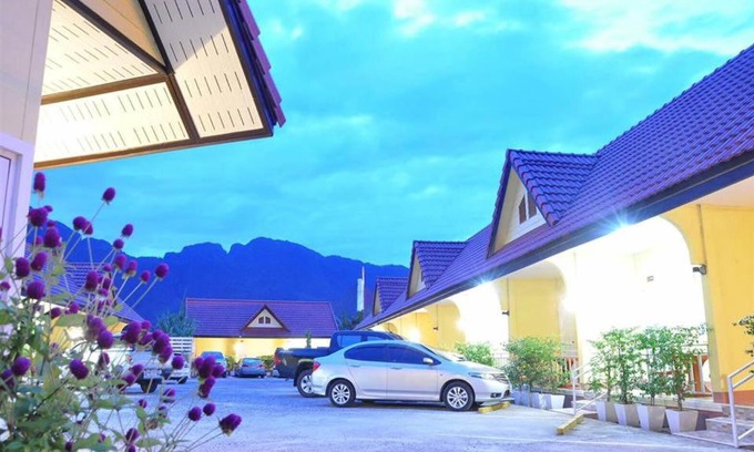 Thai Chang Hotel | Rachawadee House