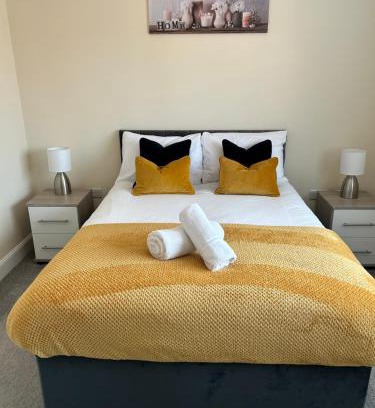 Radbourne House | Radbourne House - Spacious 2 Bed, Home from Home in Derby