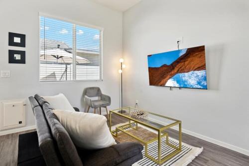 Casa Grande Apartment | Radiance Reverie Home in Casa Grande with Pool,BBQ