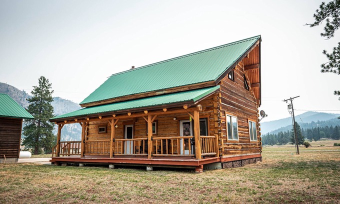 Superior House | Railroad Baron