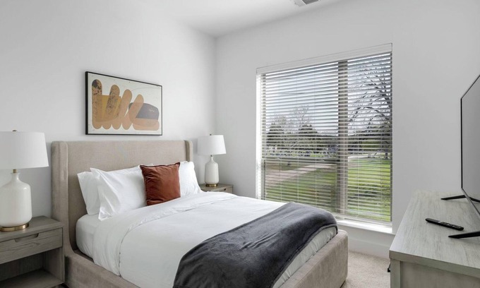 Denton Apartment | Railyard 1BD 22 - One Bedroom Apartment, Sleeps 2