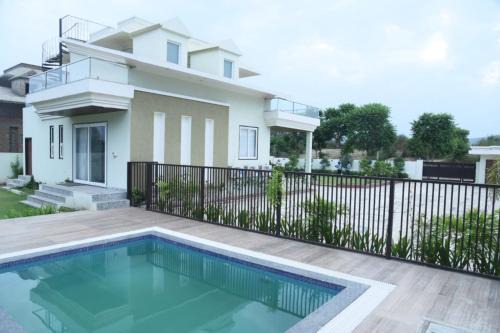 Jamwa Ramgarh Villa | Raj Farms Luxury Villa and Private Pool Near Kukus