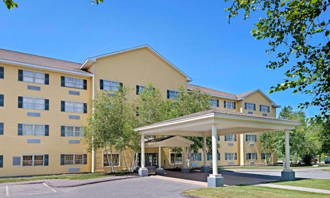 Southern Coast Hotel | Ramada by Wyndham Saco/Old Orchard Beach Area