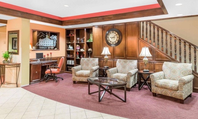 Vandalia Hotel | Ramada by Wyndham Vandalia