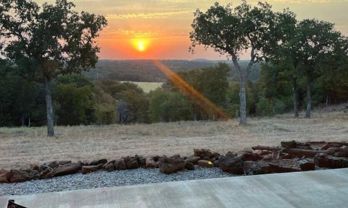 Mineral Wells House | Ranch Haven Retreat