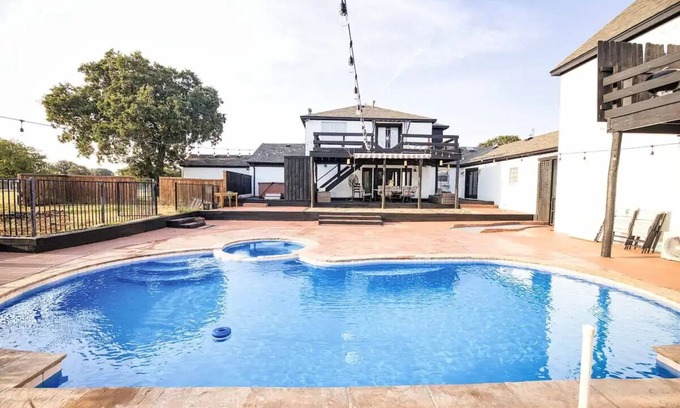 Aubrey House | Ranch home