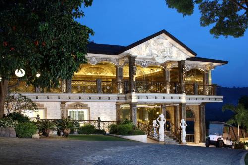 Bagac Resort | Rancho Bernardo Luxury Villas and Resort