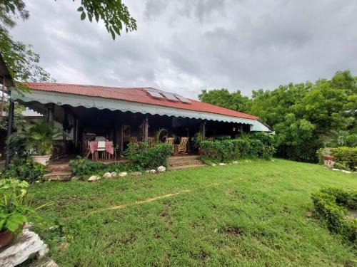 Leon Cabin | Rancho los Alpes