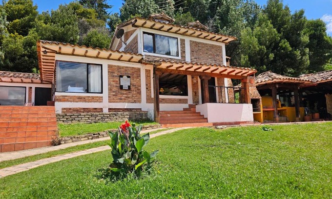 Arcabuco House | Rancho Nuevo - Ecoturismo - Cascadas la Periquera