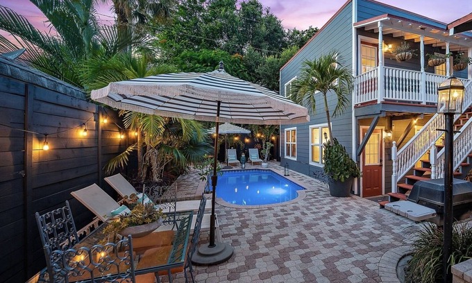 Sunshine Park Apartment | RATED #1 In W. Palm Beach! Heated Pool! II