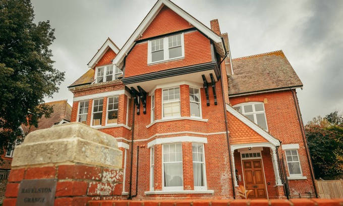 Meads Apartment | Ravelston Grange - stylish, spacious garden flat