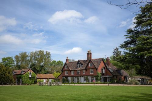 Bury St Edmunds House | Ravenwood Hall Hotel