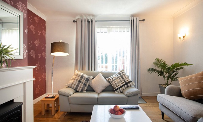 Ridgeway House | Rawmarsh House, Rotherham for Contractors & families (Hosted by: Emu-J stays)