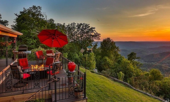 Lookout Mountain House | Ray's Place on Lookout Mountain