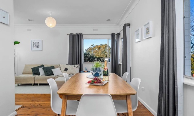Albury House | Read Place Retreat - Albury