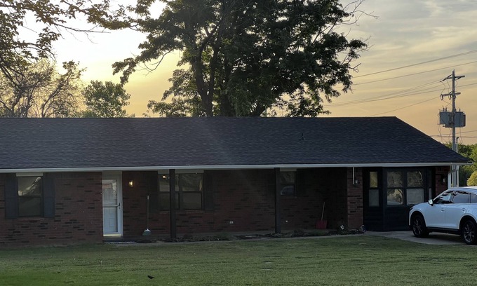 Ada House | Recently remodeled, enjoy just outside city limits, country space