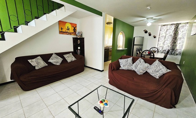 Tehuacan House | RECENTLY REMODELED HOUSE, DOWNTOWN