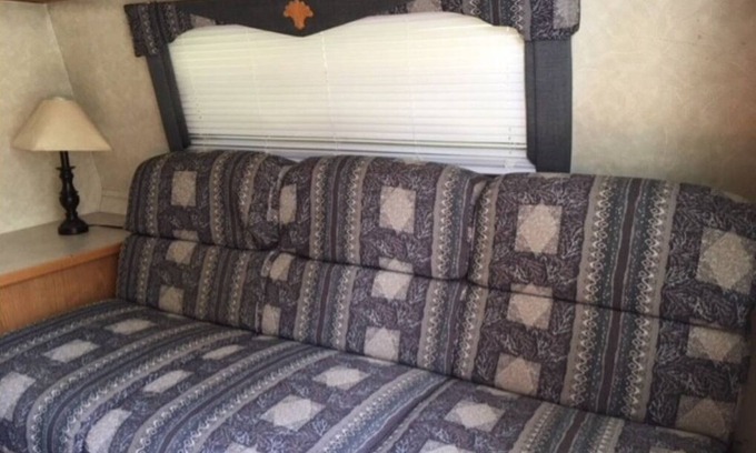 Northeast Houston House | Recreational Vehicle On a Beautiful site B