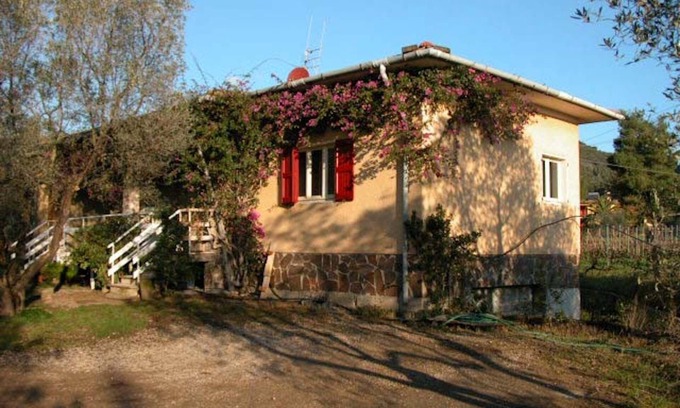 Lacona Apartment | RED apartment surrounded by greenery and tranquility of the Tuscan countryside