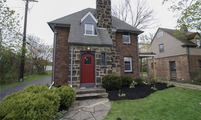 Youngstown House | Red Door Tudor in Historic Newport Glen/Mill Creek Park