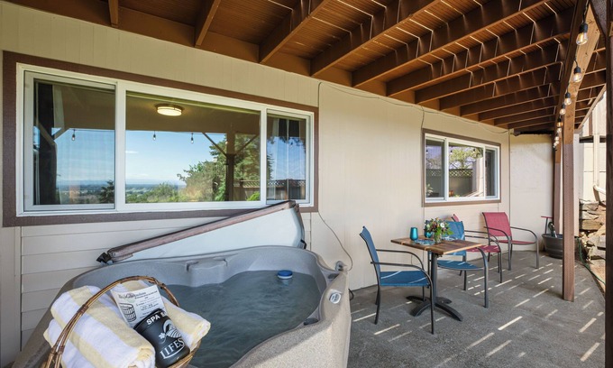 Dundee Condo | Red Hills Horizon: A Two Bedroom Suite with Hot Tub