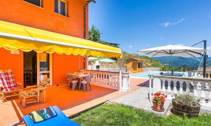 Pescia House | Red House by Interhome