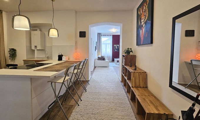 Mariahilf Apartment | Red Palm - central, cozy