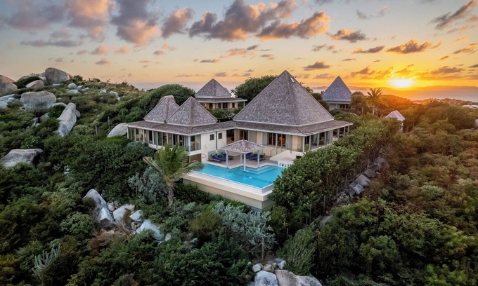 Spanish Town Villa | Red Rock Villa is a luxury tranquil retreat on Virgin Gorda. Masterful design!