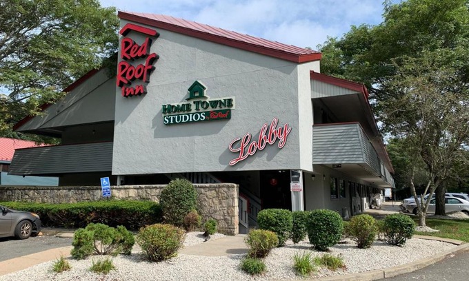 New London Hotel | Red Roof Inn Mystic - New London