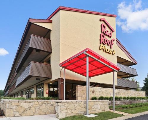 Lutherville Timonium Hotel | Red Roof Inn PLUS+ Baltimore North - Timonium