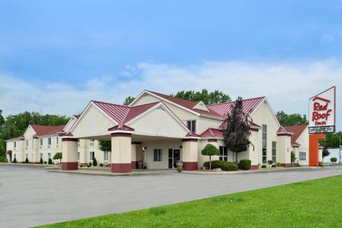 Milan Hotel | Red Roof Inn Sandusky - Milan