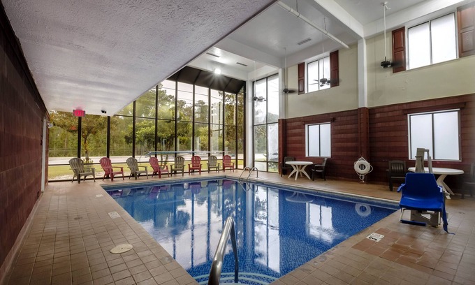 Jacksonville Hotel | Red Roof Inn & Suites Jacksonville, NC