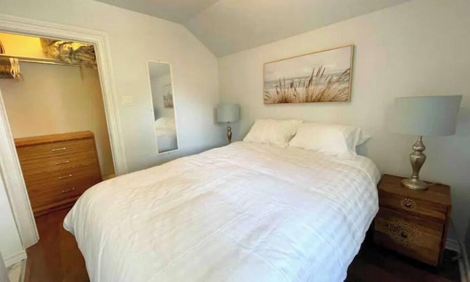 Thunder Bay Apartment | Red Roof Rental