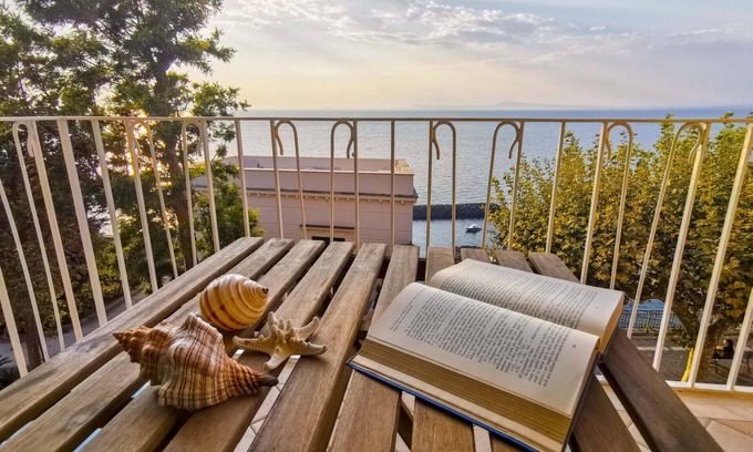 Piano di Sorrento Apartment | Red Sunset