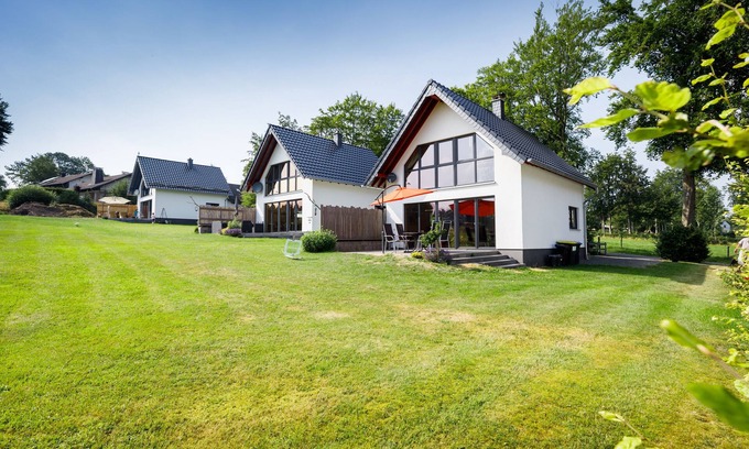 Monschau House | Red vacation home Holiday homes Gehlen Monschau Eifel High Fens